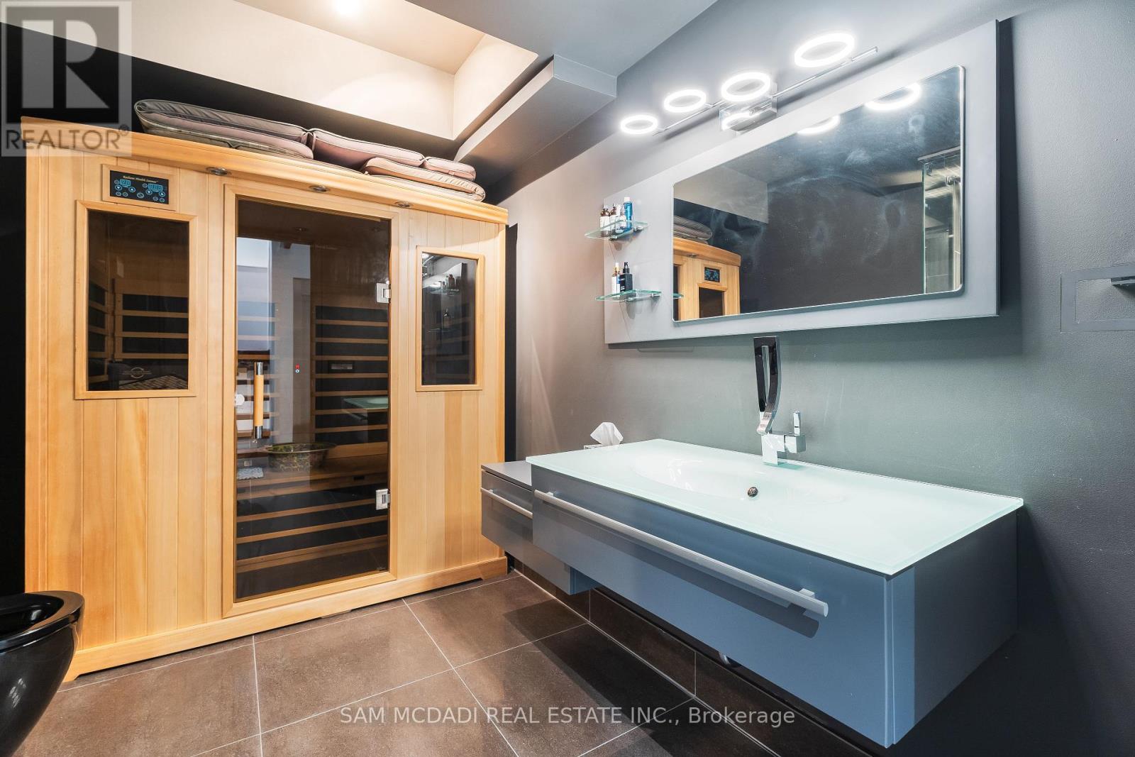 852 Goodwin Road, Mississauga, Ontario  L5G 4J7 - Photo 32 - W12725740