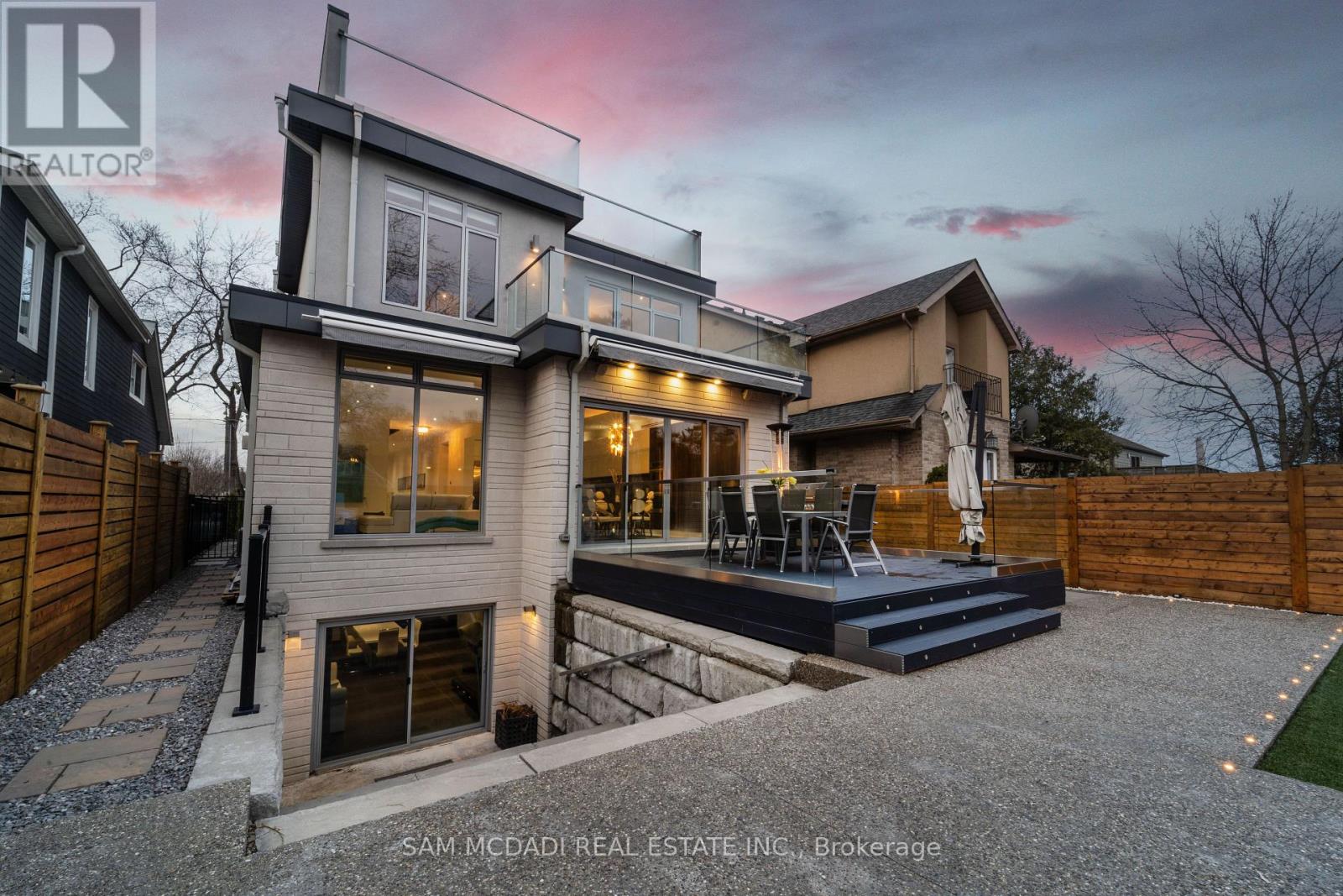 852 Goodwin Road, Mississauga, Ontario  L5G 4J7 - Photo 43 - W12725740