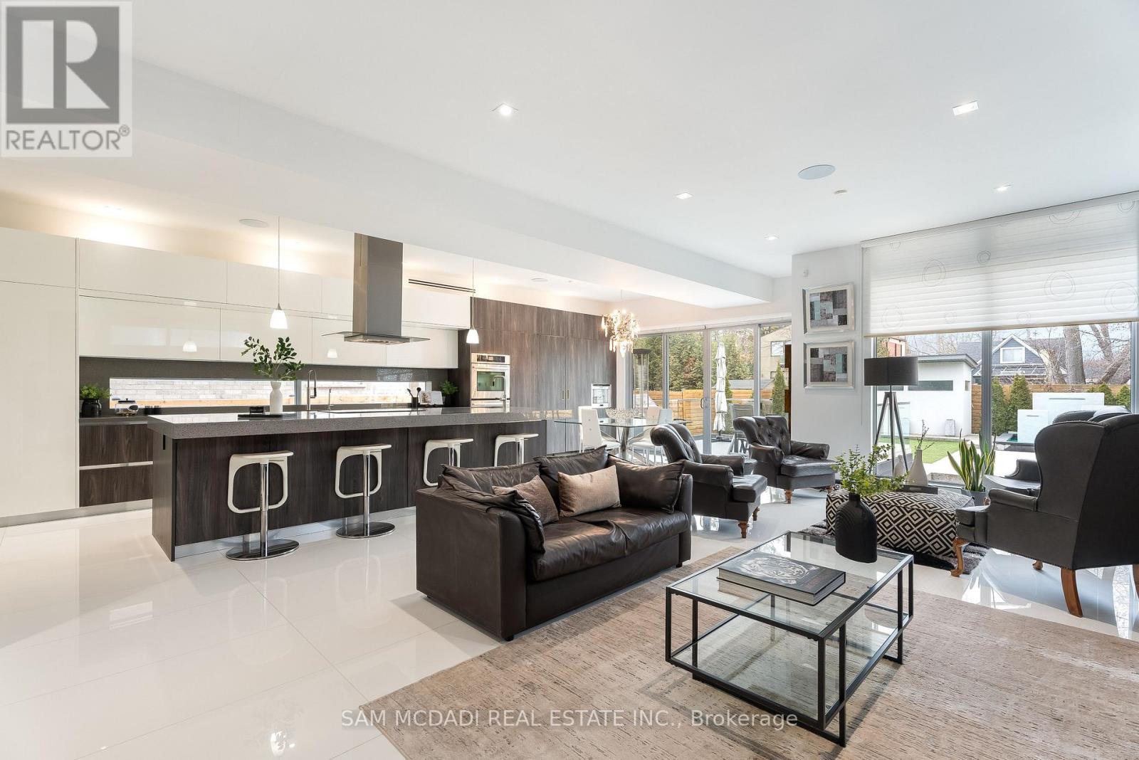 852 Goodwin Road, Mississauga, Ontario  L5G 4J7 - Photo 9 - W12725740