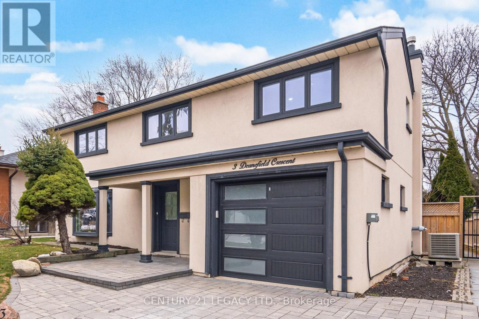 3 DEANEFIELD CRESCENT, Toronto, Ontario
