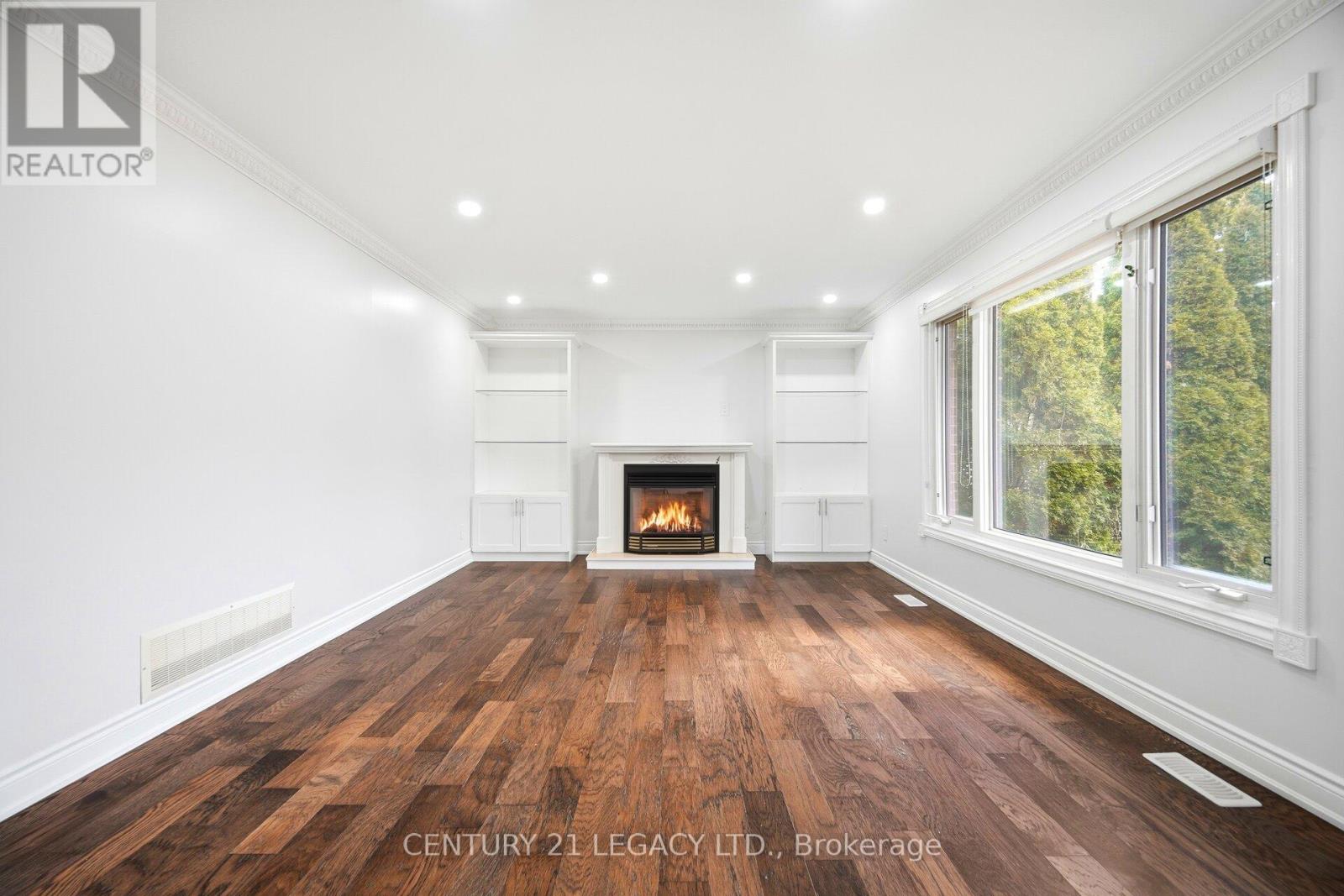 3 Deanefield Crescent, Toronto, Ontario  M9B 3B2 - Photo 13 - W12725778