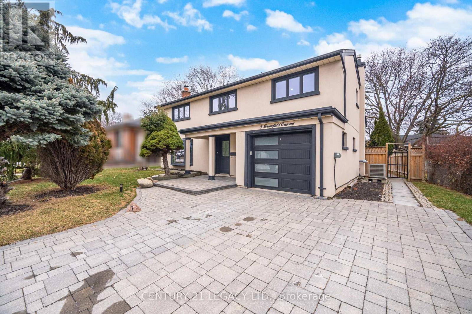 3 Deanefield Crescent, Toronto, Ontario  M9B 3B2 - Photo 2 - W12725778