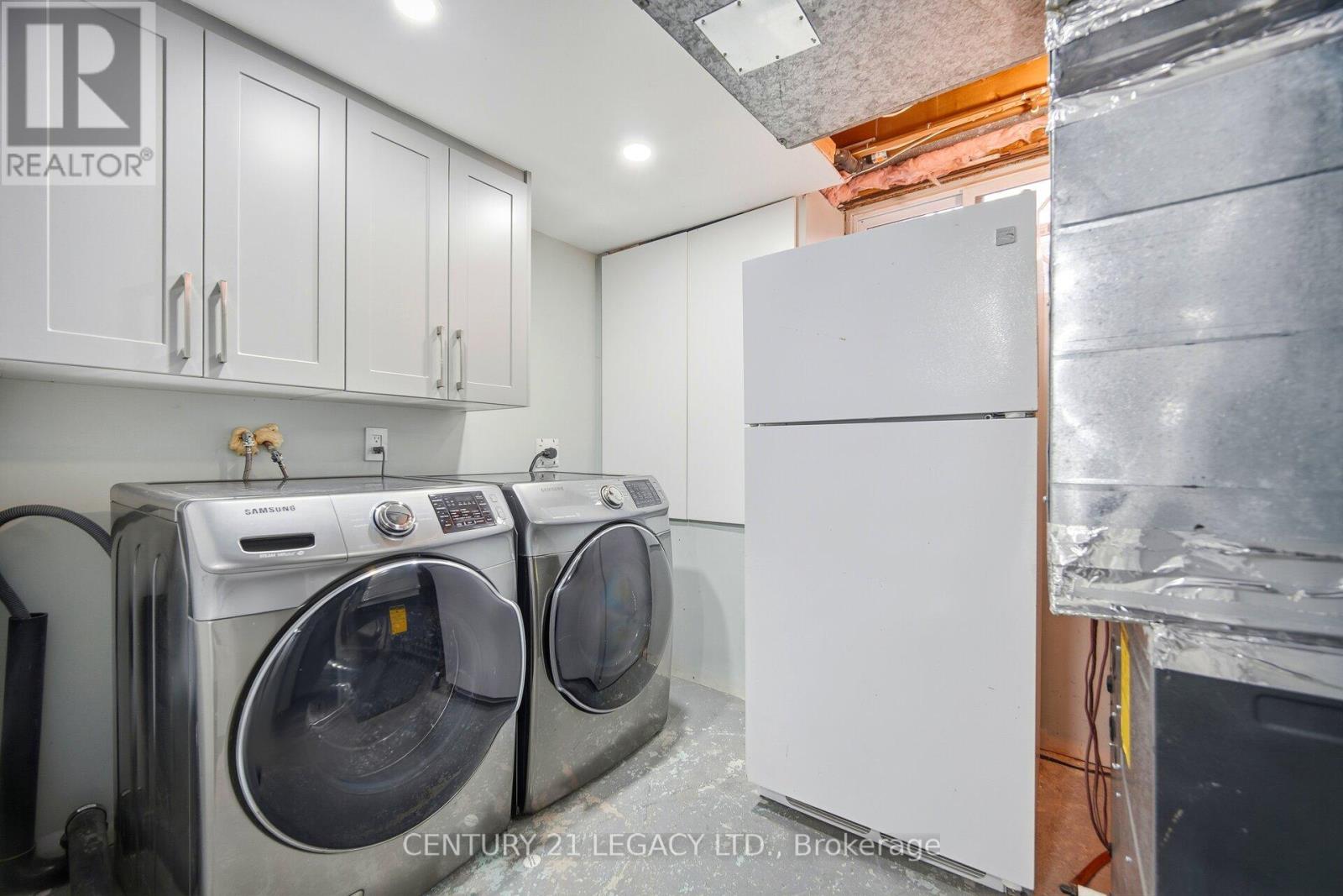 3 Deanefield Crescent, Toronto, Ontario  M9B 3B2 - Photo 42 - W12725778