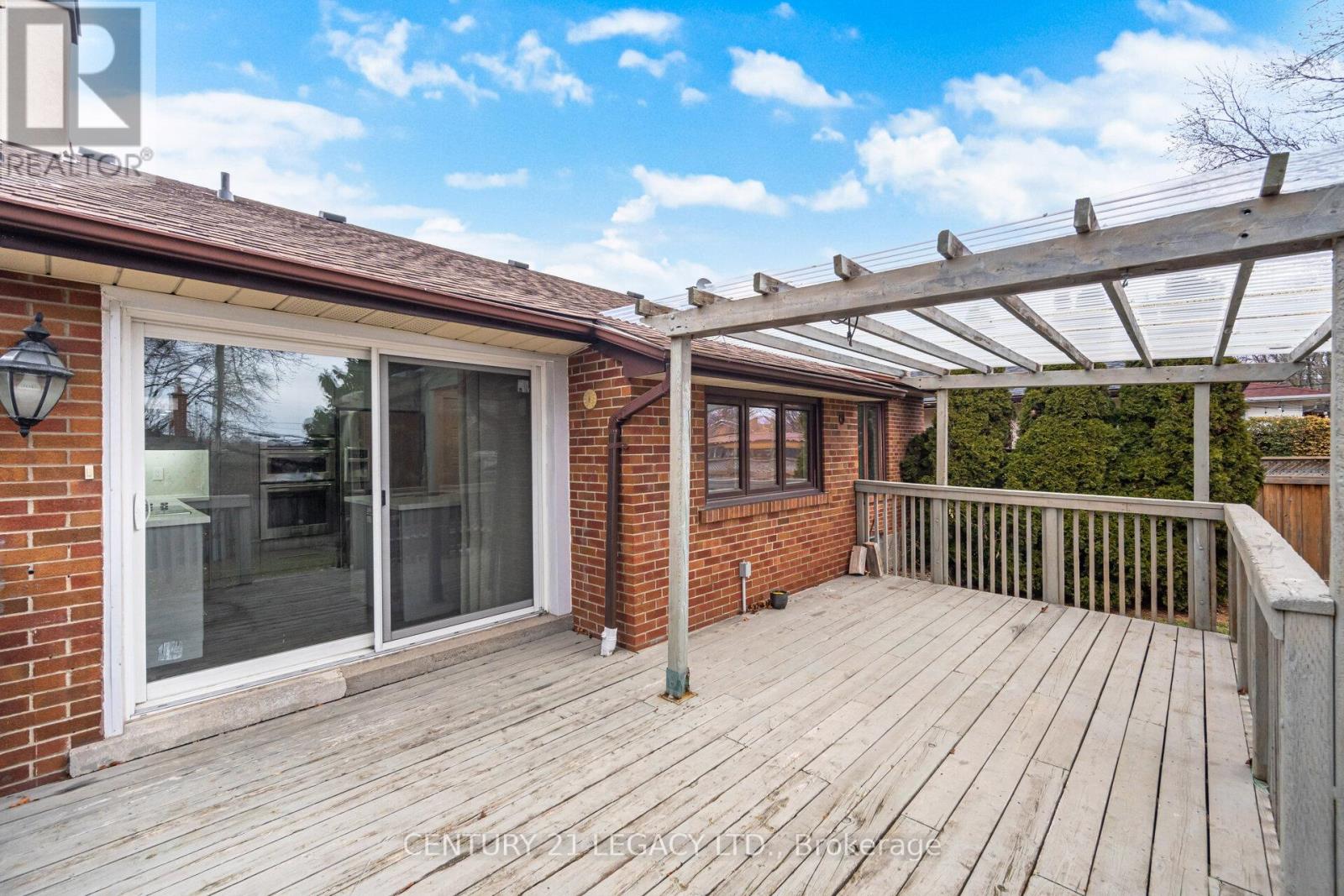 3 Deanefield Crescent, Toronto, Ontario  M9B 3B2 - Photo 43 - W12725778