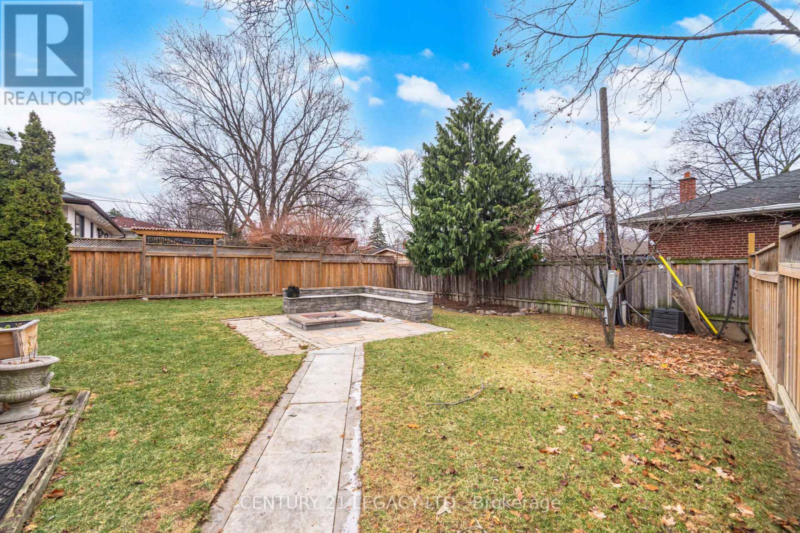 3 Deanefield Crescent, Toronto, Ontario  M9B 3B2 - Photo 46 - W12725778