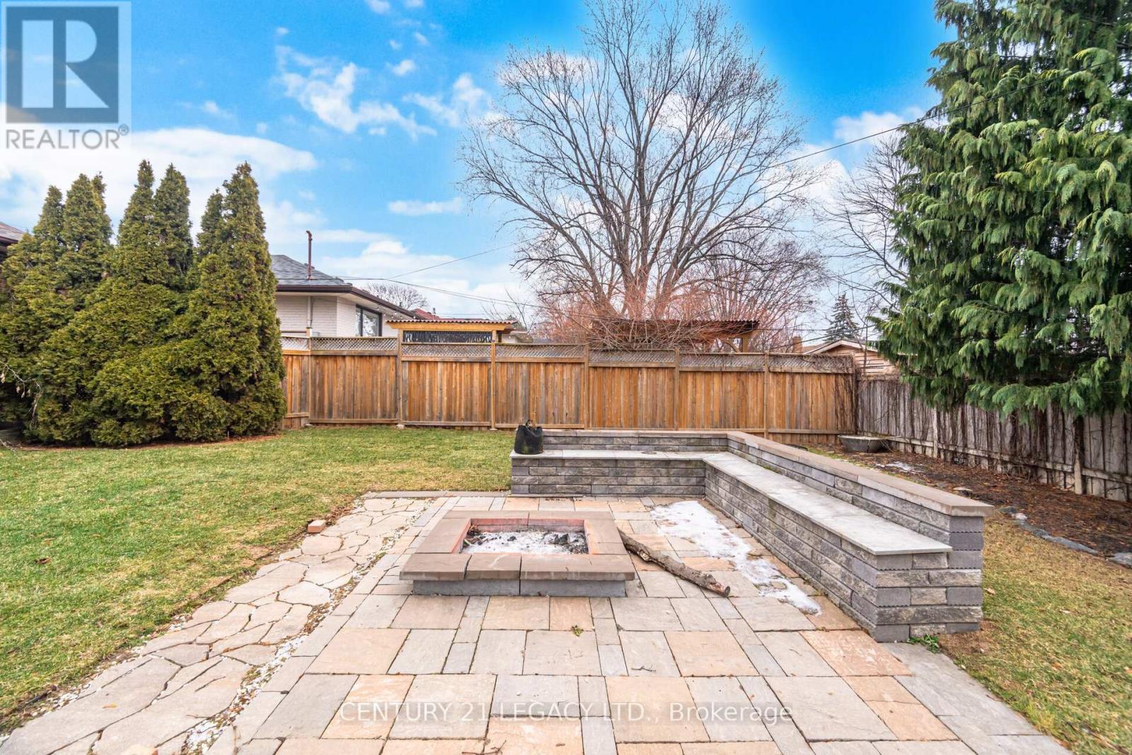 3 Deanefield Crescent, Toronto, Ontario  M9B 3B2 - Photo 47 - W12725778