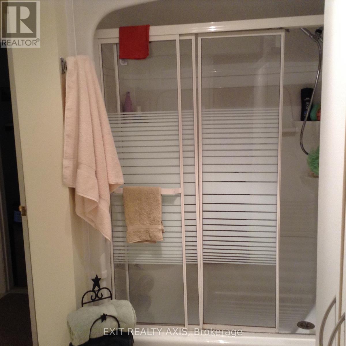 11 & 13 Bayview Crescent, Smiths Falls, Ontario  K7A 5B8 - Photo 23 - X12407426