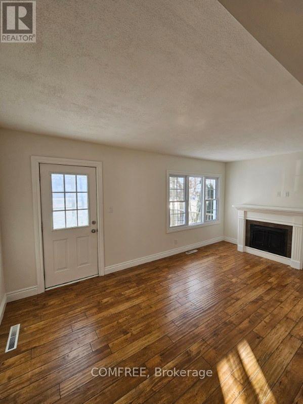 4360 Petrolia Line, Petrolia, Ontario  N0N 1R0 - Photo 14 - X12703568