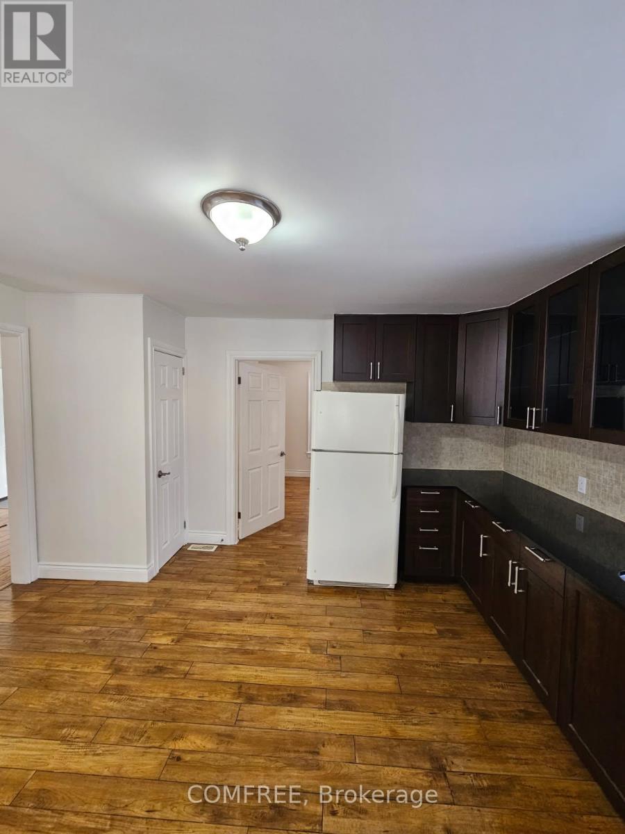 4360 Petrolia Line, Petrolia, Ontario  N0N 1R0 - Photo 8 - X12703568