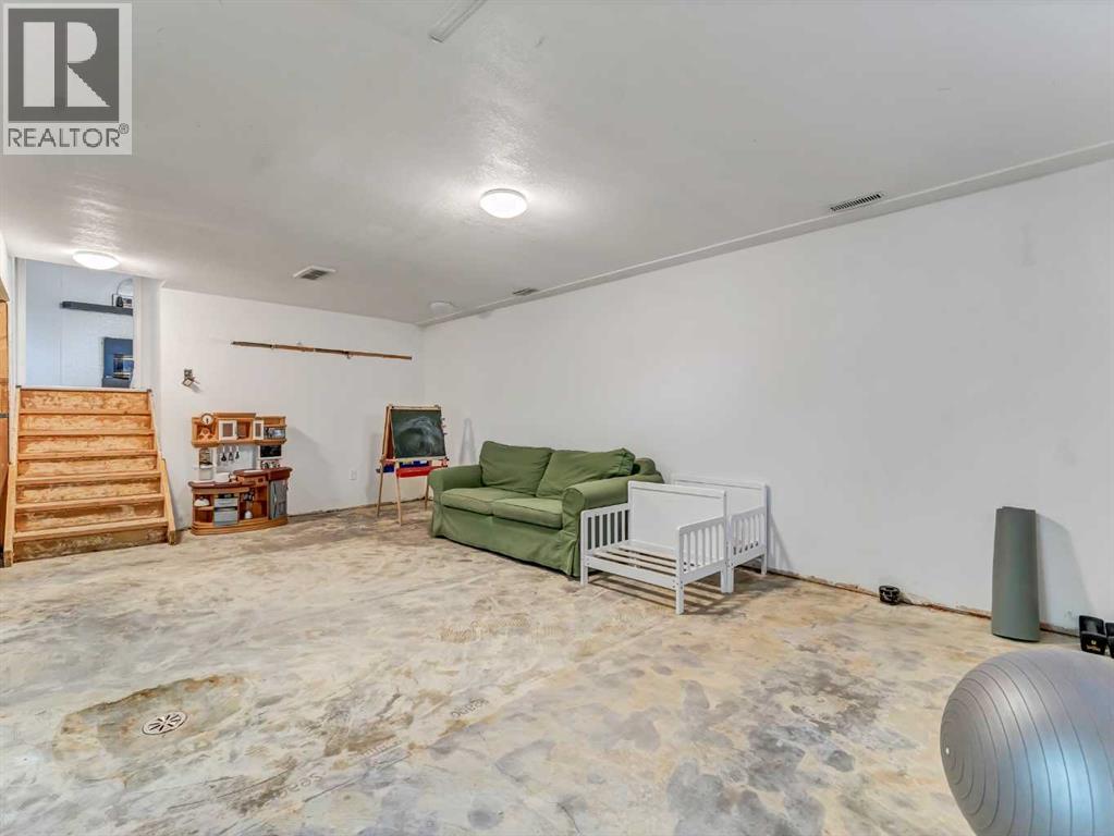 114 Centennial Park Crescent E, Bow Island, Alberta  T0K 0G0 - Photo 37 - A2279697