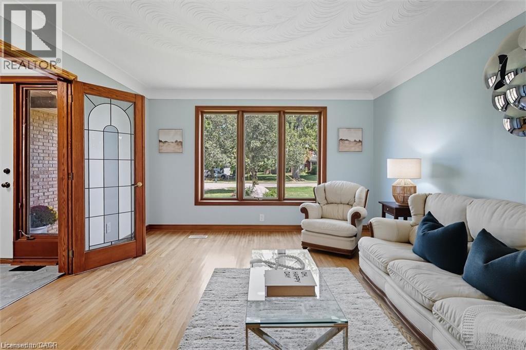 729 Winston Road, Grimsby, Ontario  L3M 4E8 - Photo 13 - 40800406