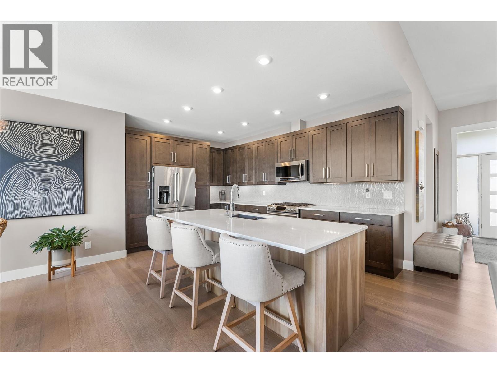 7185 Apex Drive, Vernon, British Columbia  V1B 4E4 - Photo 6 - 10373594