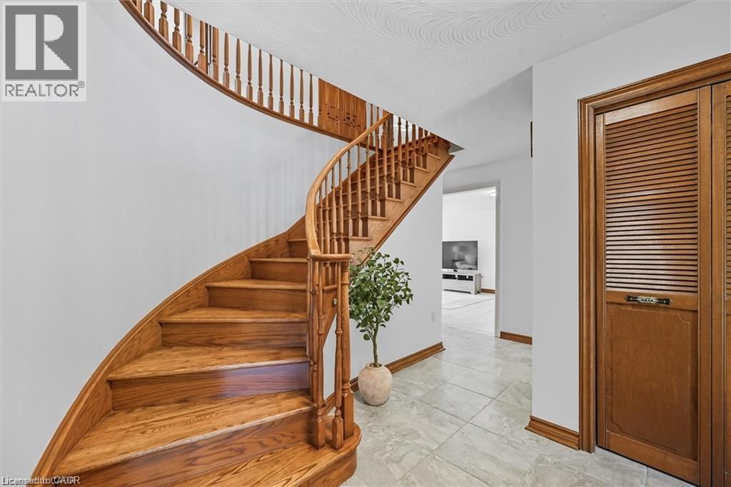 729 Winston Road, Grimsby, Ontario  L3M 4E8 - Photo 22 - 40800406