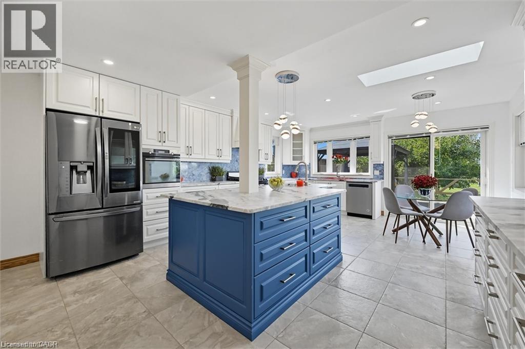 729 Winston Road, Grimsby, Ontario  L3M 4E8 - Photo 3 - 40800406