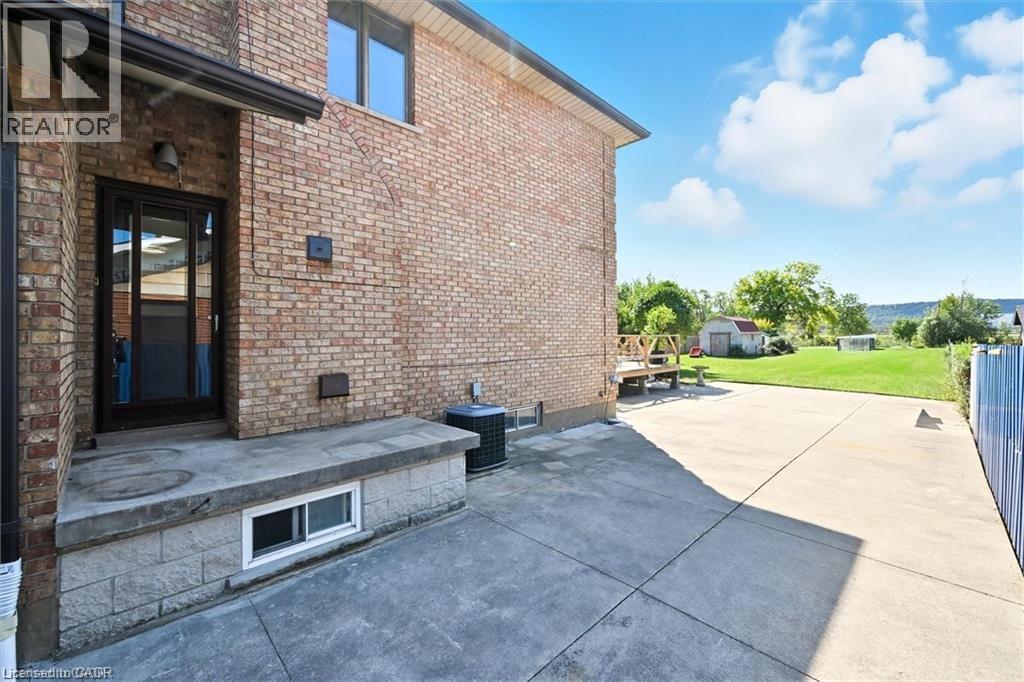 729 Winston Road, Grimsby, Ontario  L3M 4E8 - Photo 39 - 40800406