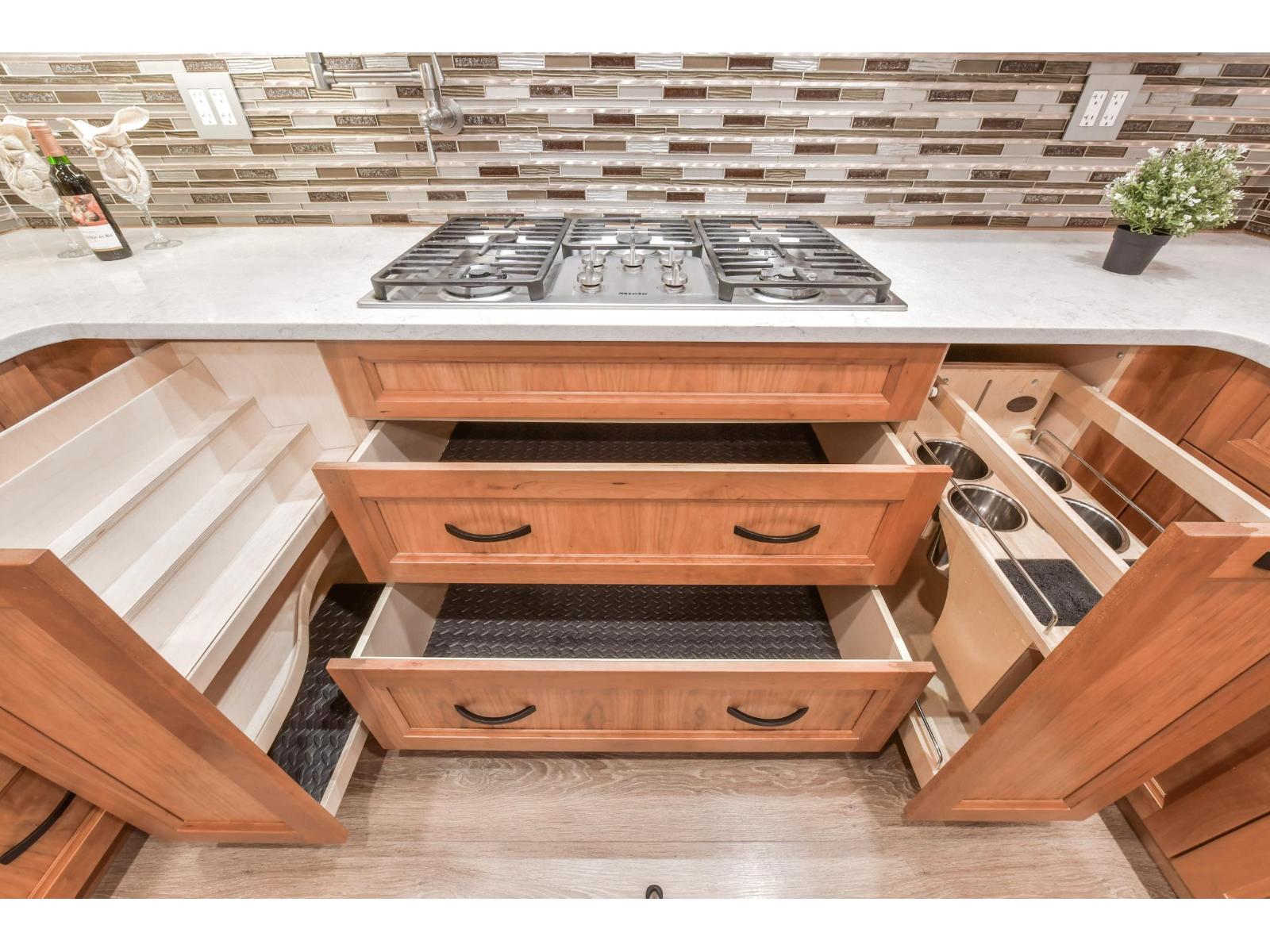 6035 172b Street, Surrey, British Columbia  V3S 6G6 - Photo 9 - R3073075