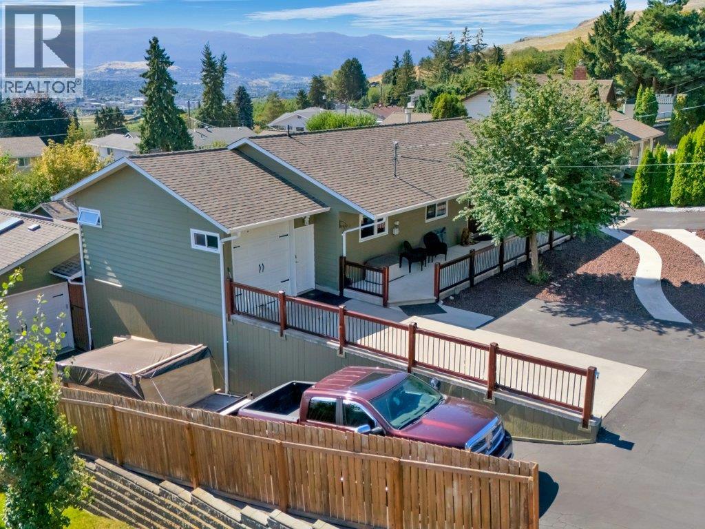 6475 Blue Jay Road, Vernon, British Columbia  V1H 1W5 - Photo 2 - 10373726