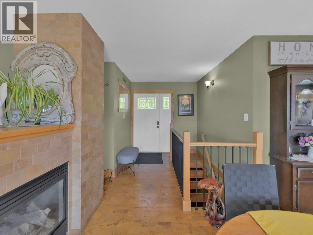 6475 Blue Jay Road, Vernon, British Columbia  V1H 1W5 - Photo 6 - 10373726