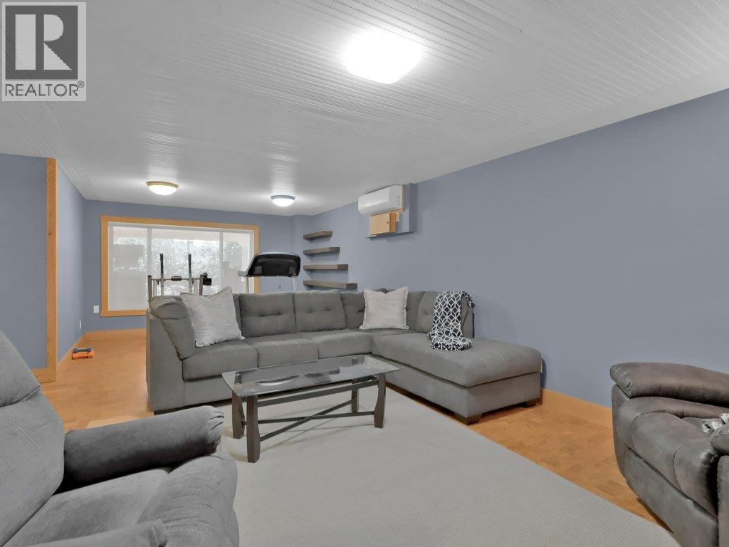 6475 Blue Jay Road, Vernon, British Columbia  V1H 1W5 - Photo 23 - 10373726