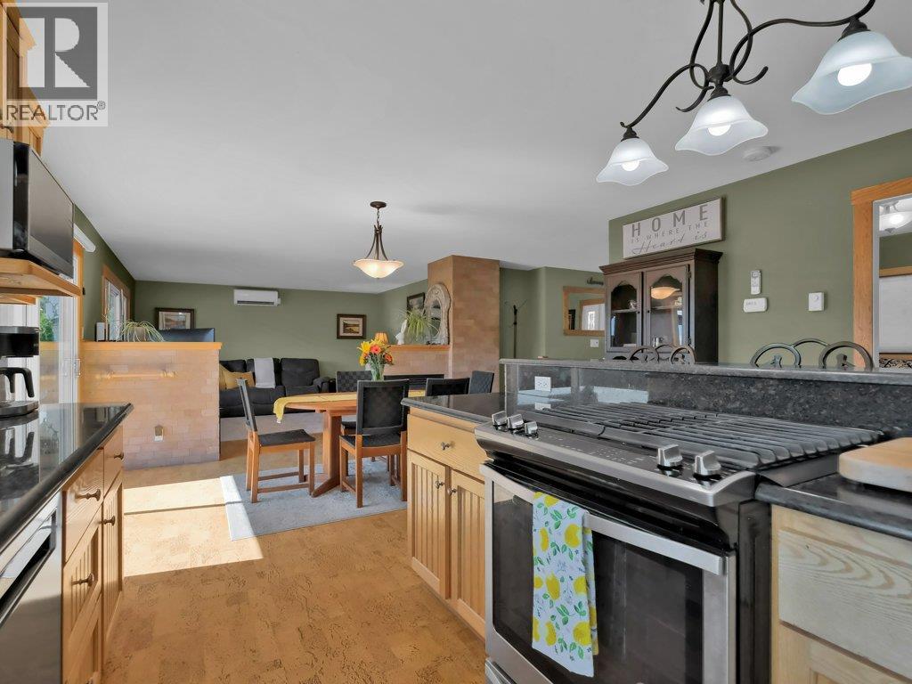 6475 Blue Jay Road, Vernon, British Columbia  V1H 1W5 - Photo 11 - 10373726