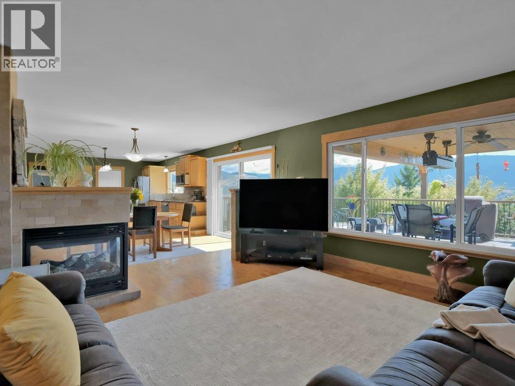 6475 Blue Jay Road, Vernon, British Columbia  V1H 1W5 - Photo 12 - 10373726