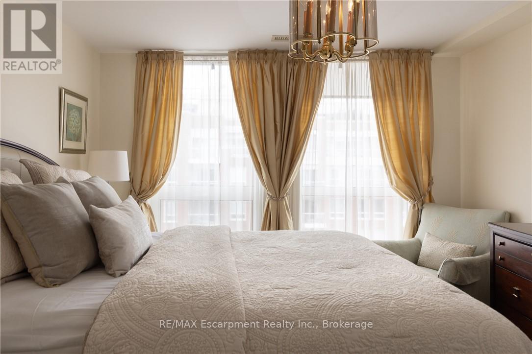 Ph8 - 50 Old Mill Road, Oakville, Ontario  L6J 7W1 - Photo 13 - W12725872