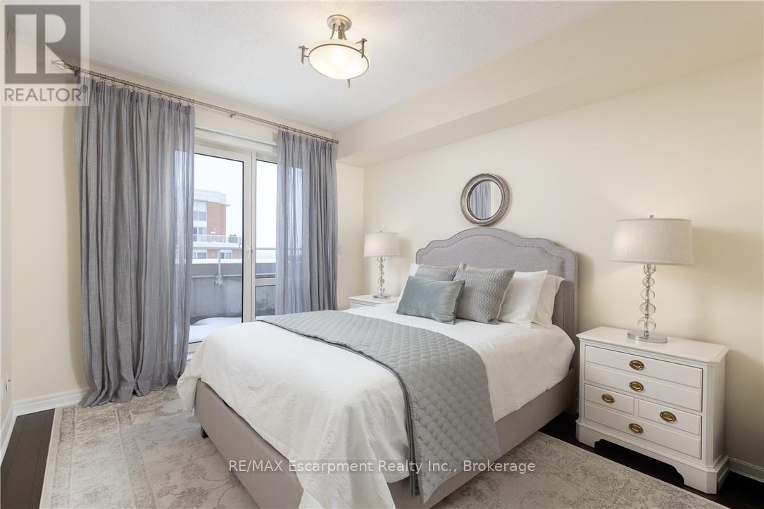 Ph8 - 50 Old Mill Road, Oakville, Ontario  L6J 7W1 - Photo 16 - W12725872