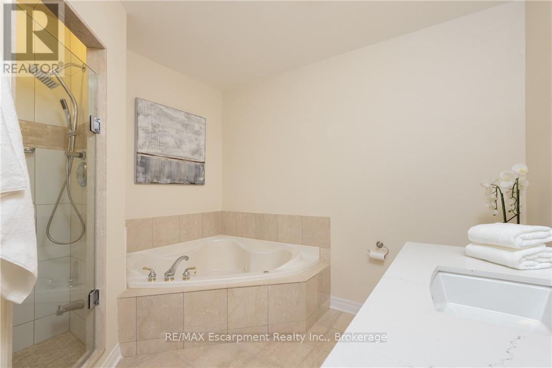 Ph8 - 50 Old Mill Road, Oakville, Ontario  L6J 7W1 - Photo 17 - W12725872