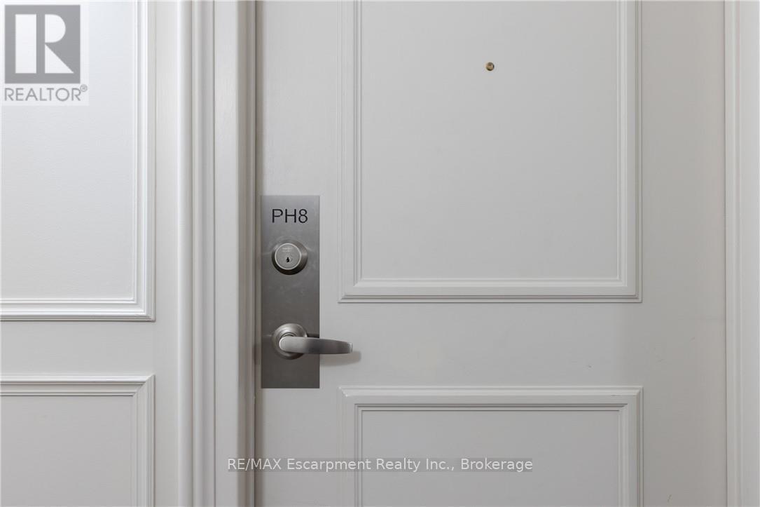 Ph8 - 50 Old Mill Road, Oakville, Ontario  L6J 7W1 - Photo 3 - W12725872