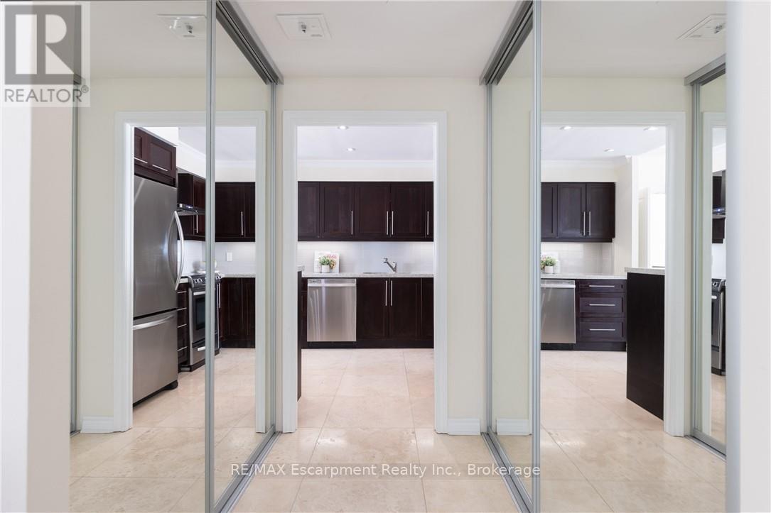 Ph8 - 50 Old Mill Road, Oakville, Ontario  L6J 7W1 - Photo 4 - W12725872