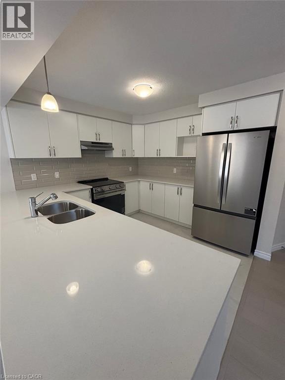 12 Riddell Drive, Stratford, Ontario  N5A 0L3 - Photo 4 - 40800678