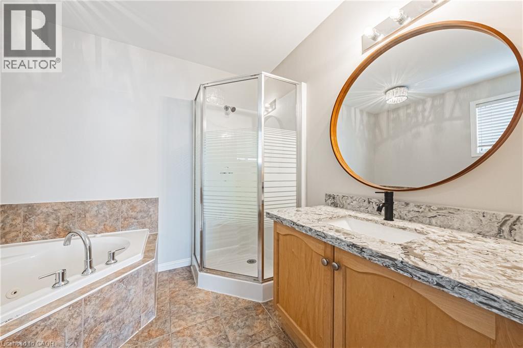 12 Shadetree Crescent, Stoney Creek, Ontario  L8J 3X2 - Photo 18 - 40800305