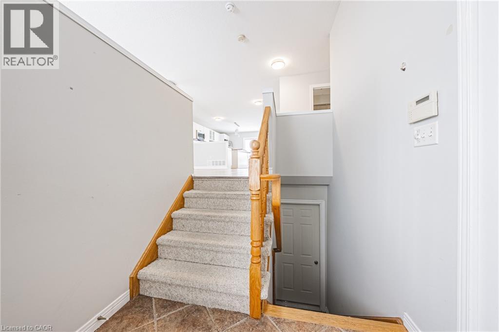 12 Shadetree Crescent, Stoney Creek, Ontario  L8J 3X2 - Photo 3 - 40800305