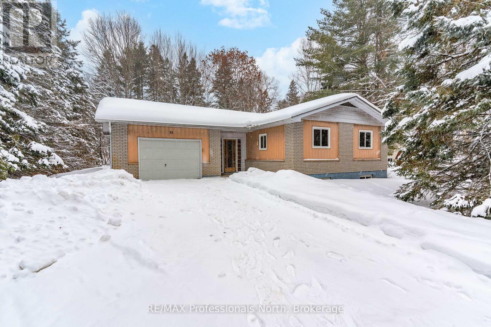 73 Invergordon Avenue, Minden Hills, Ontario  K0M 2K0 - Photo 1 - X12725890