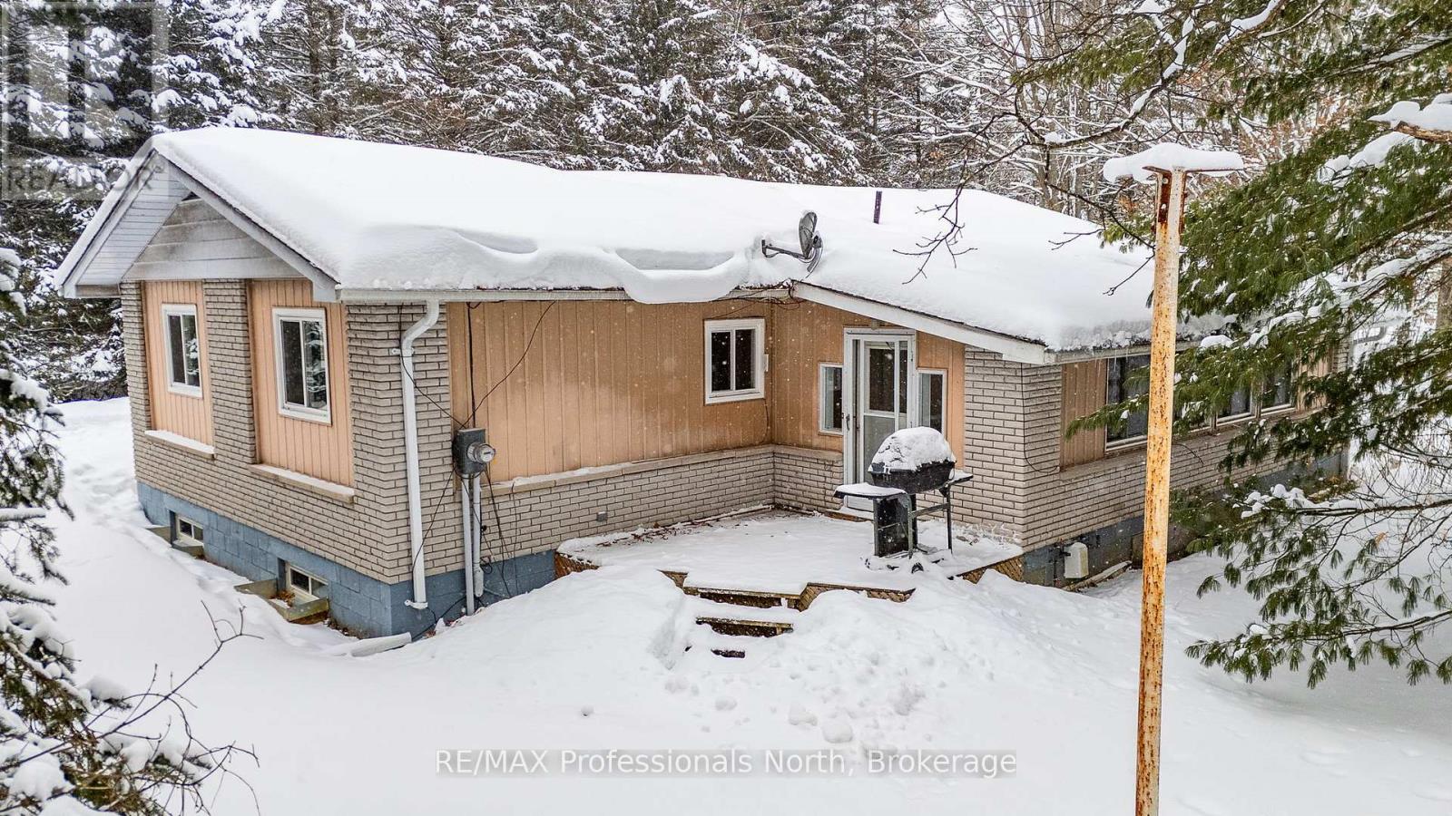 73 Invergordon Avenue, Minden Hills, Ontario  K0M 2K0 - Photo 3 - X12725890