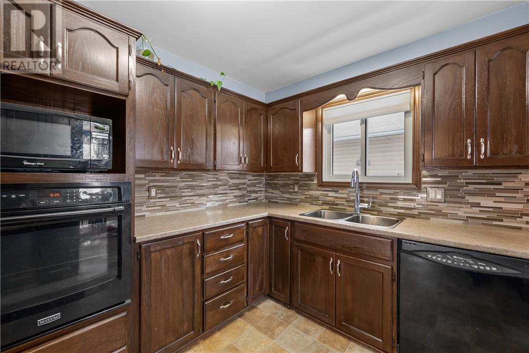 22 Shawn Street, Azilda, Ontario  P0M 1B0 - Photo 10 - 2126175