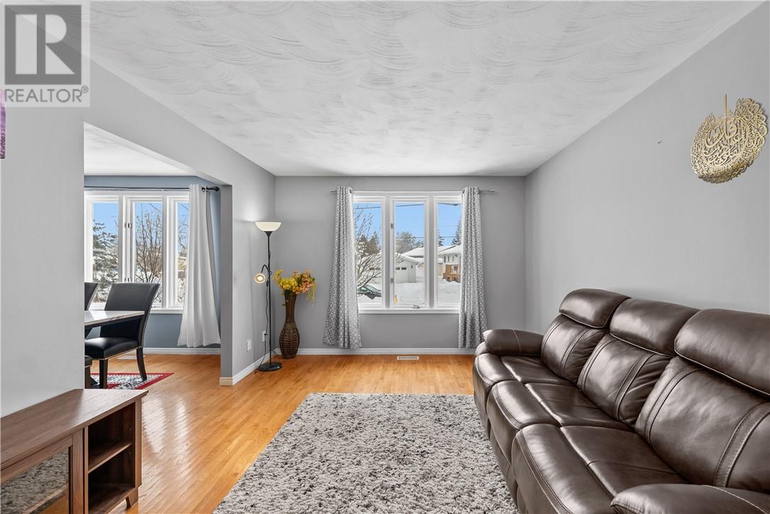 22 Shawn Street, Azilda, Ontario  P0M 1B0 - Photo 15 - 2126175