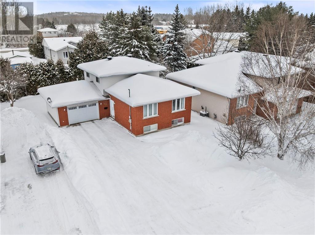 22 Shawn Street, Azilda, Ontario  P0M 1B0 - Photo 3 - 2126175