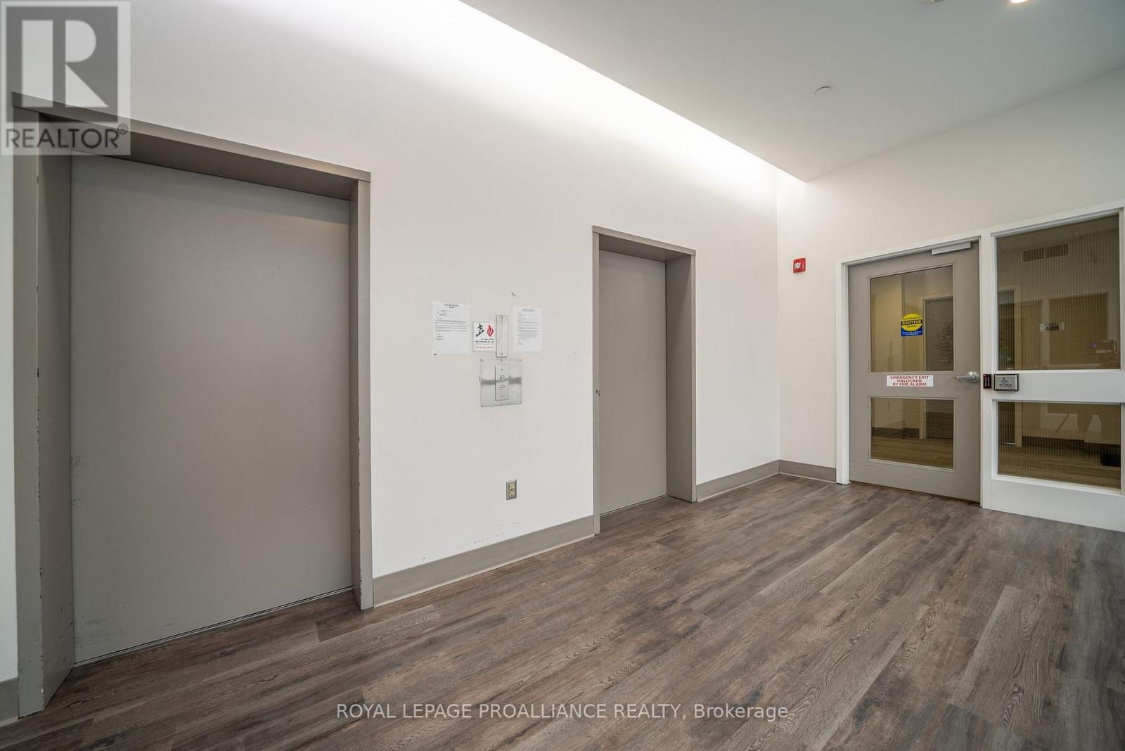 405 - 199 Front Street E, Belleville, Ontario  K8N 5H5 - Photo 3 - X12725896