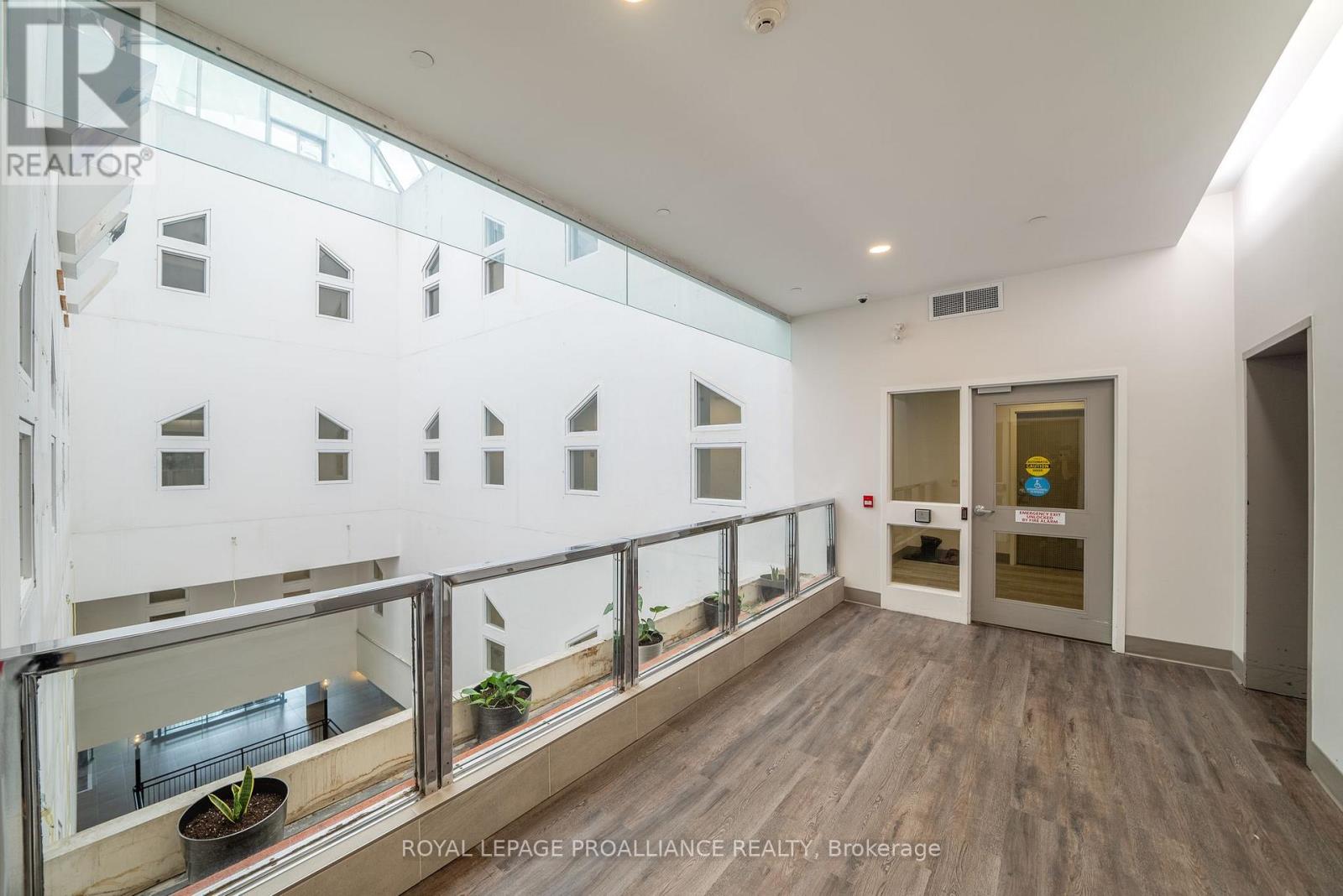 405 - 199 Front Street E, Belleville, Ontario  K8N 5H5 - Photo 4 - X12725896