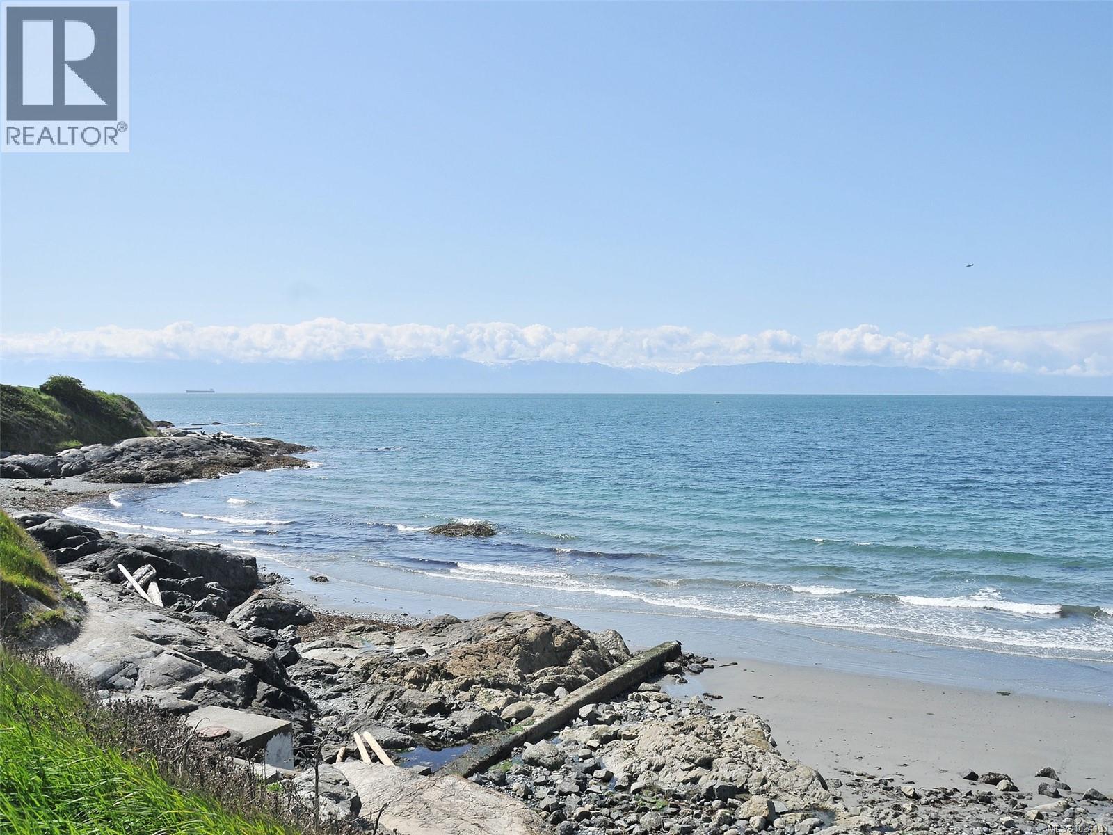 203 430 Parry St, Victoria, British Columbia  V8V 2H7 - Photo 42 - 1024103