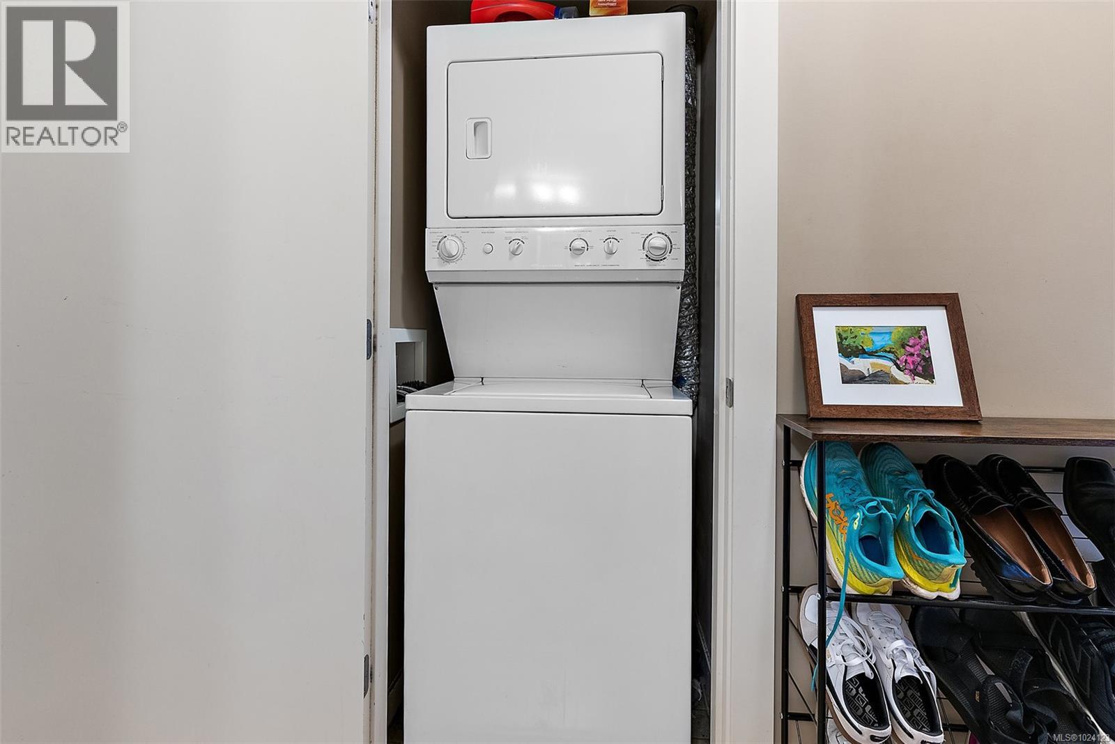 1103 751 Fairfield Rd, Victoria, British Columbia  V8W 4A4 - Photo 13 - 1024123