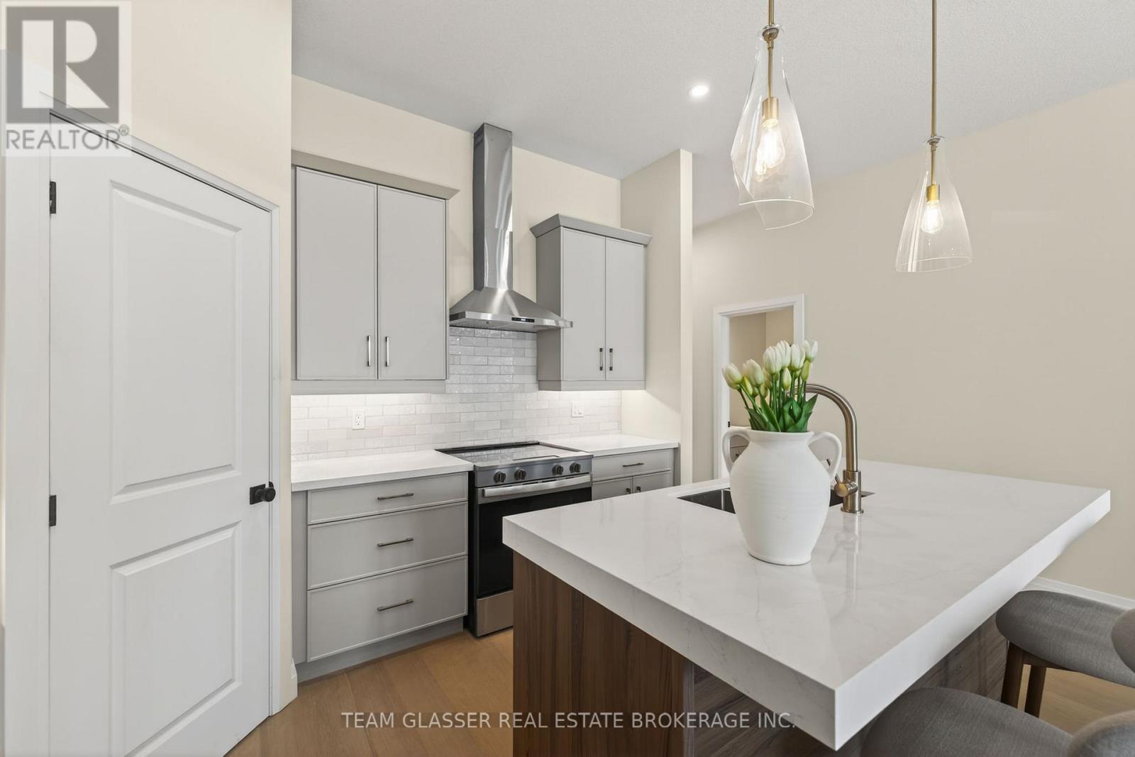 28 Dearing Drive, South Huron, Ontario  N0M 1T0 - Photo 17 - X12725908