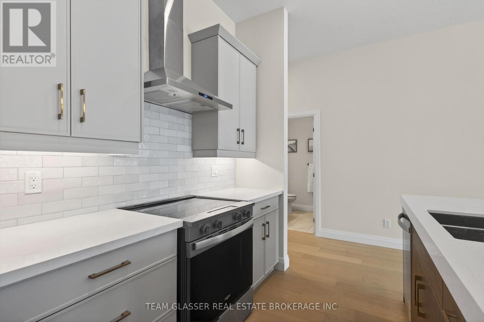 28 Dearing Drive, South Huron, Ontario  N0M 1T0 - Photo 18 - X12725908