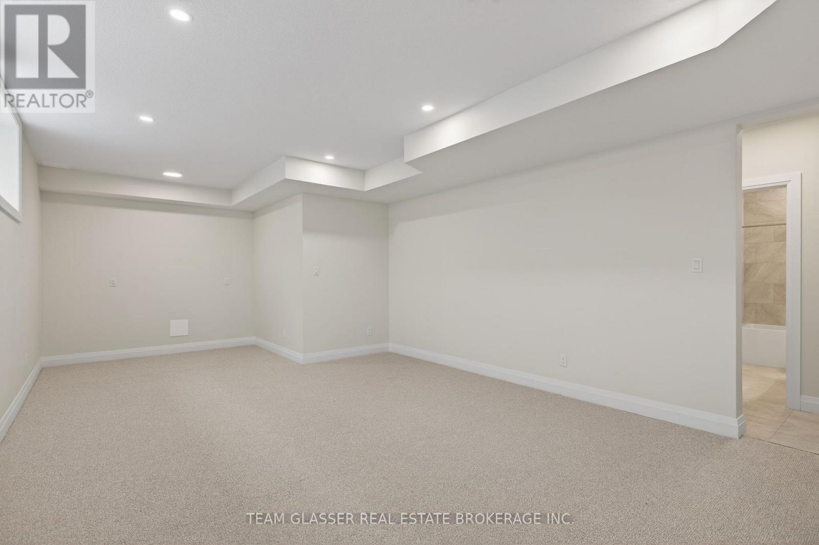 28 Dearing Drive, South Huron, Ontario  N0M 1T0 - Photo 24 - X12725908