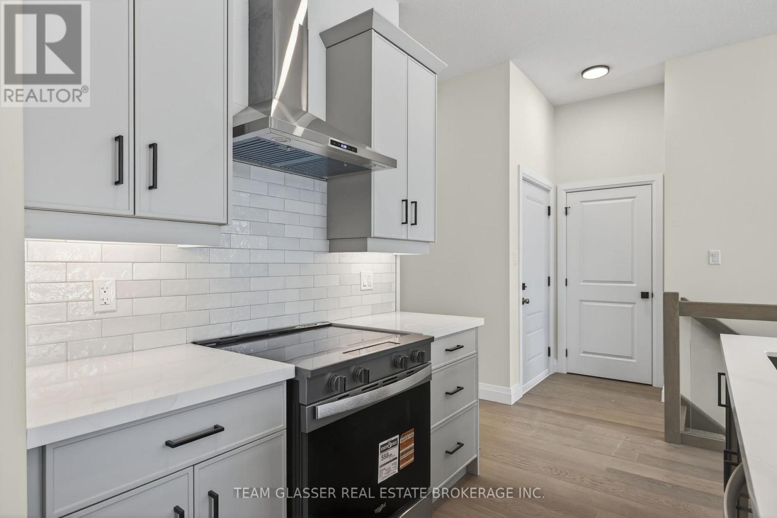 22 Dearing Drive, South Huron, Ontario  N0M 1T0 - Photo 14 - X12725926