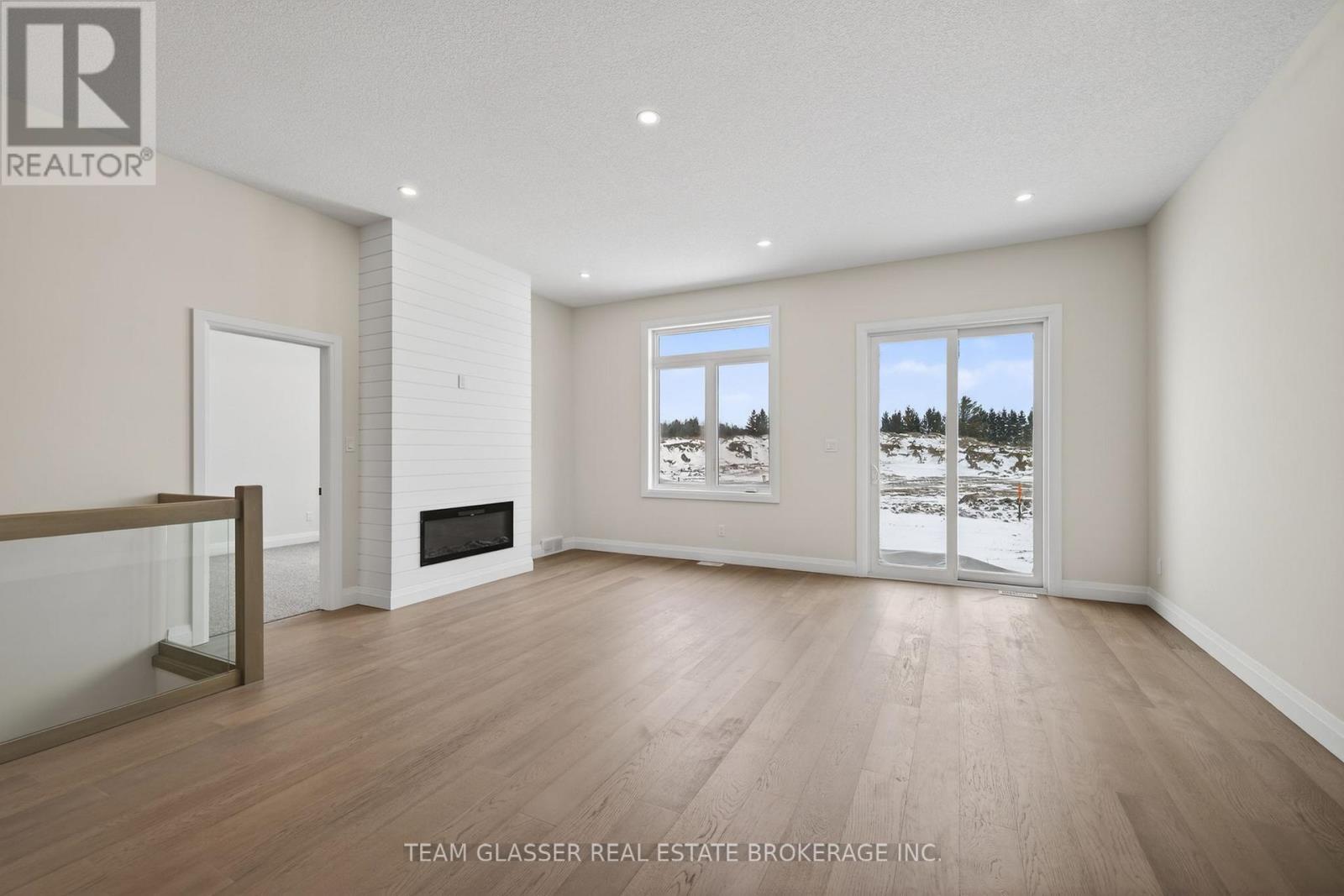 22 Dearing Drive, South Huron, Ontario  N0M 1T0 - Photo 15 - X12725926