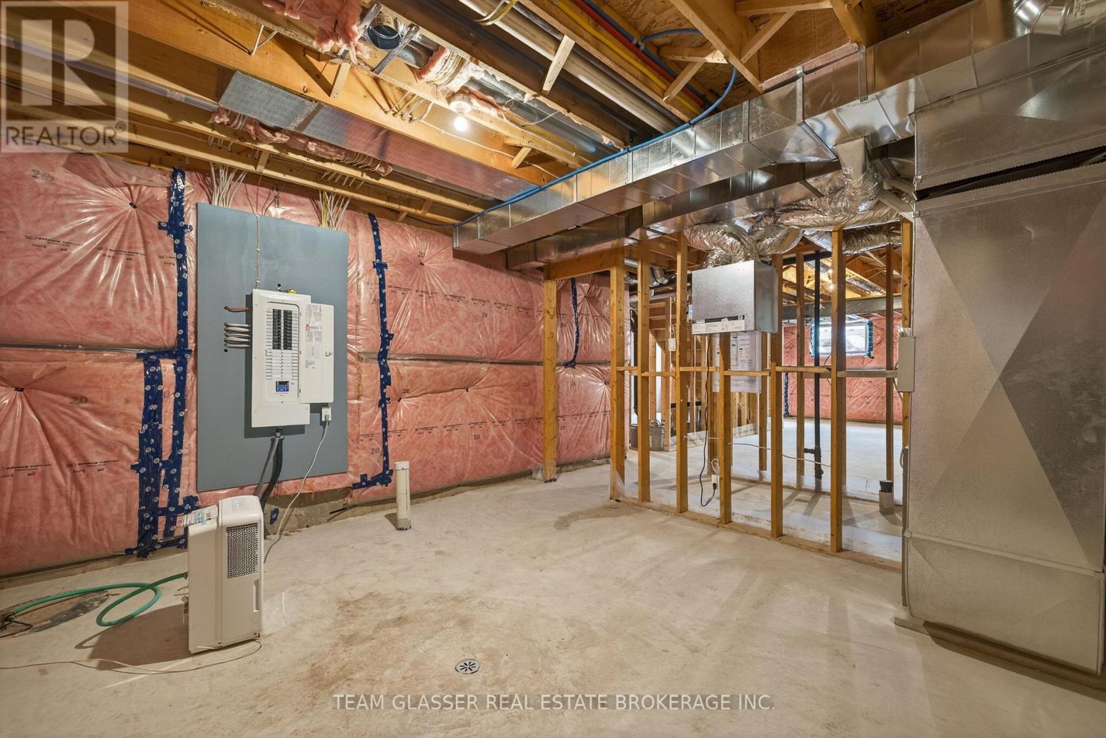 22 Dearing Drive, South Huron, Ontario  N0M 1T0 - Photo 30 - X12725926