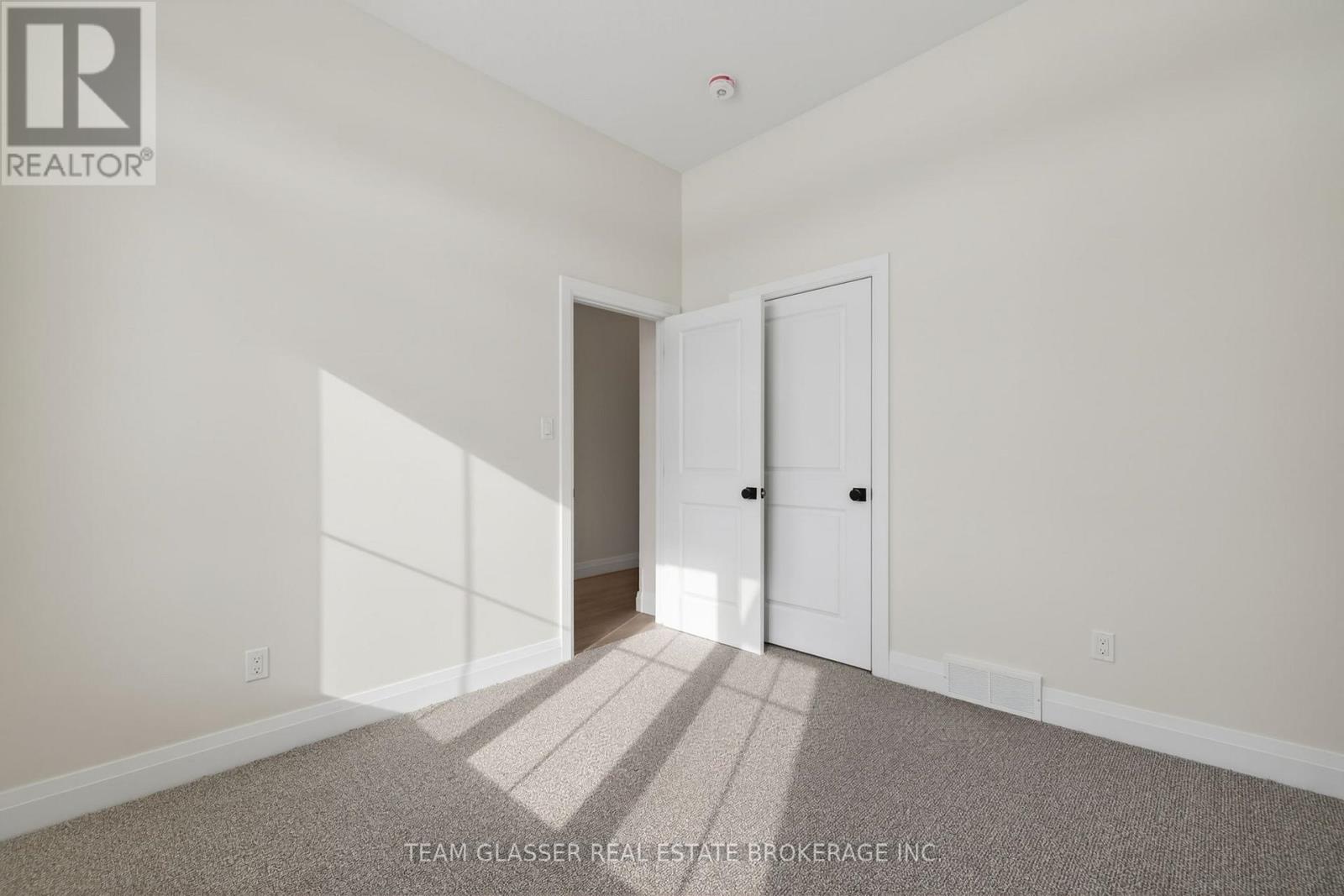 22 Dearing Drive, South Huron, Ontario  N0M 1T0 - Photo 6 - X12725926