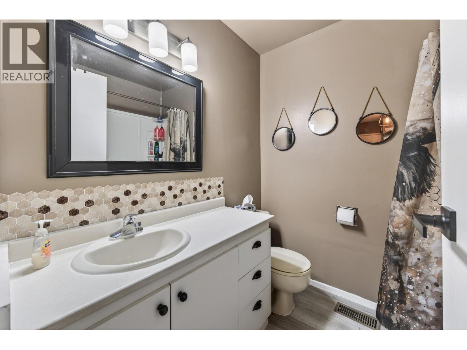 392 Waddington Drive, Kamloops, British Columbia  V2E 1M5 - Photo 10 - 10373677